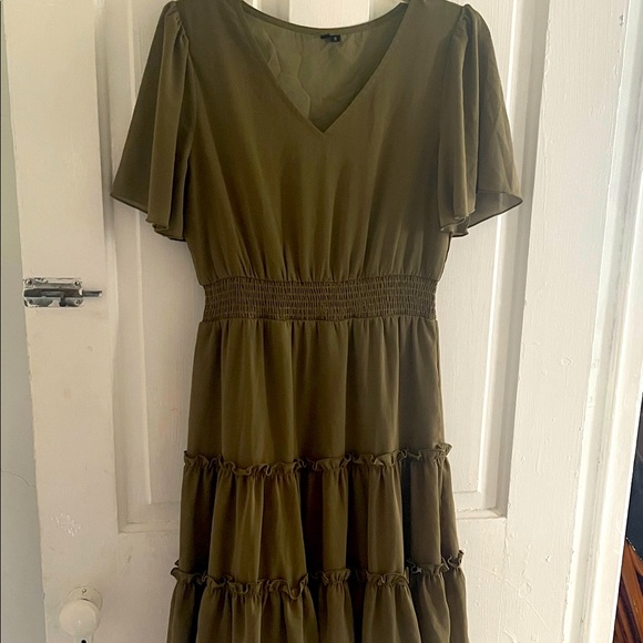 Elegant Olive Green Women's Dress - Picture 1 of 9